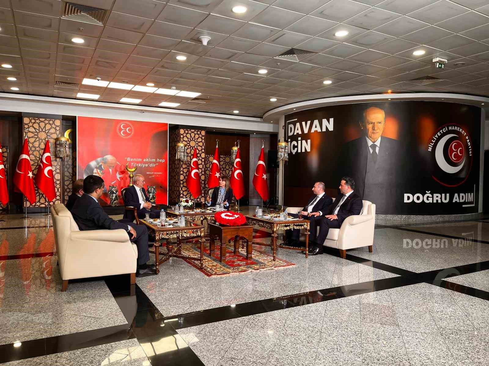 CHP’den MHP’ye bayram ziyareti
