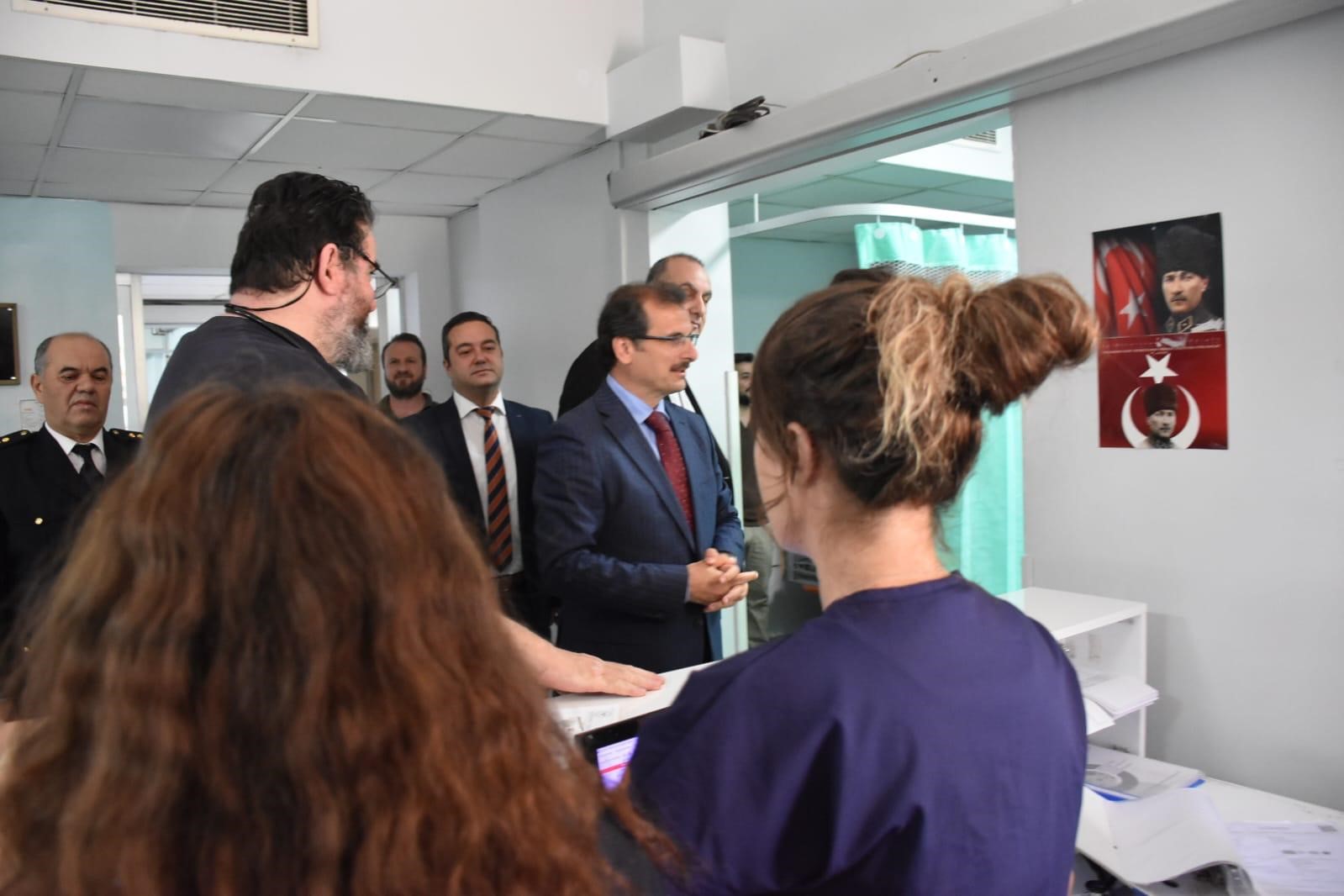 Salihli Kaymakamı Güldoğan’dan şehit ailesine bayram ziyareti