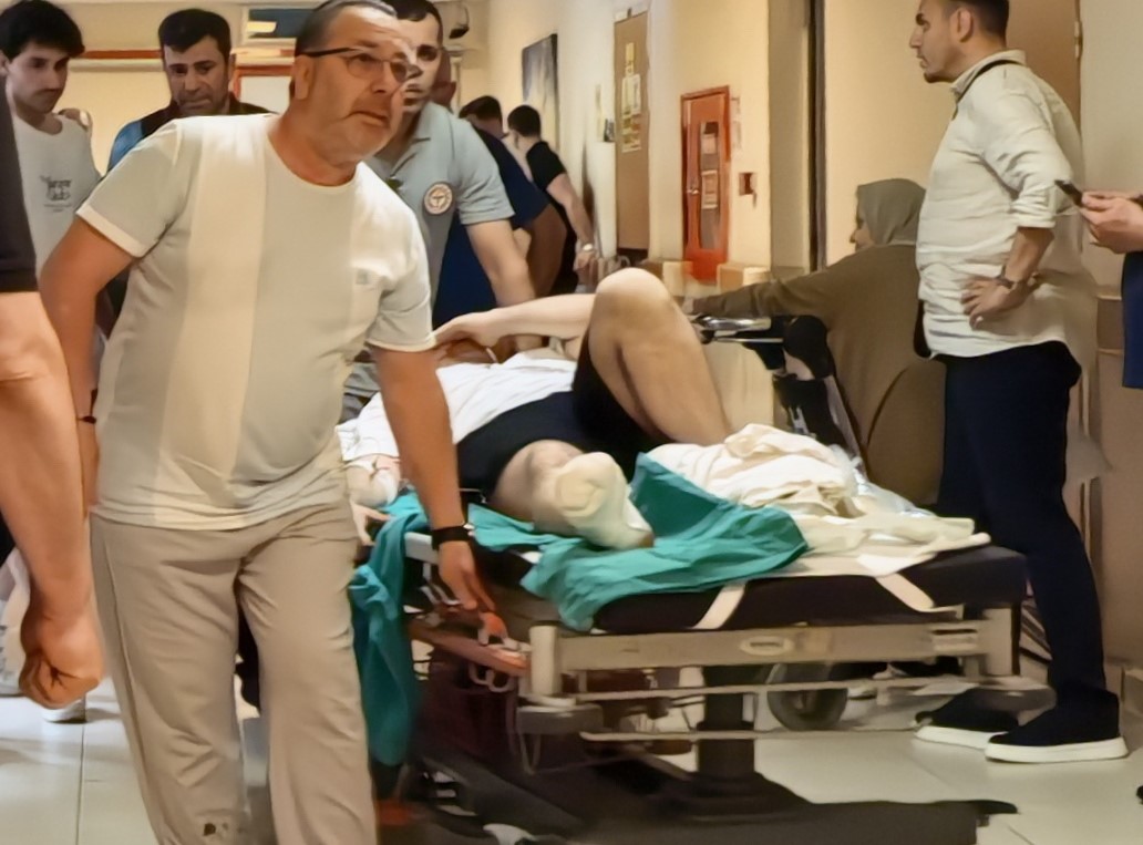 &Ccedil;im bi&ccedil;erken parmaklarını bi&ccedil;ti
