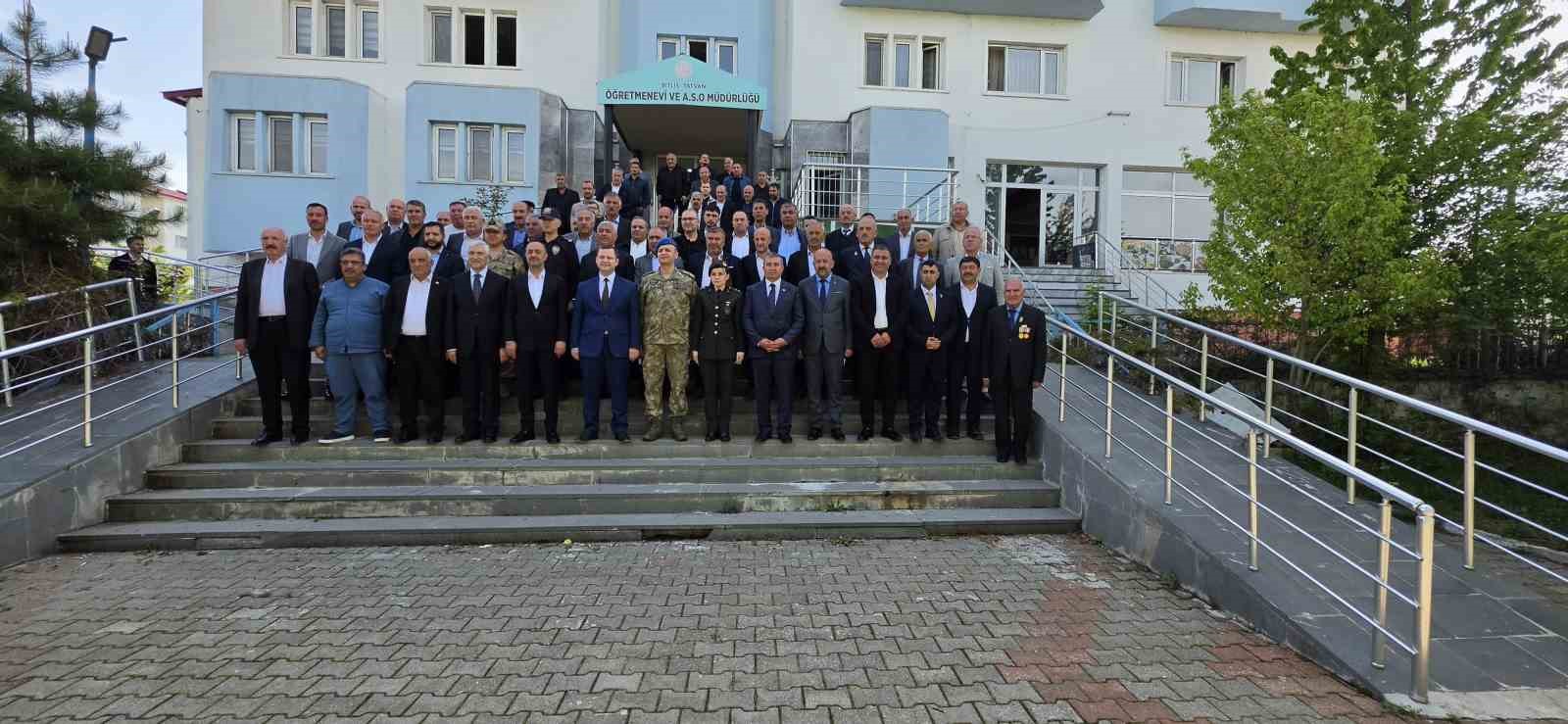 Tatvan’da bayramlaşma programı gerçekleştirildi