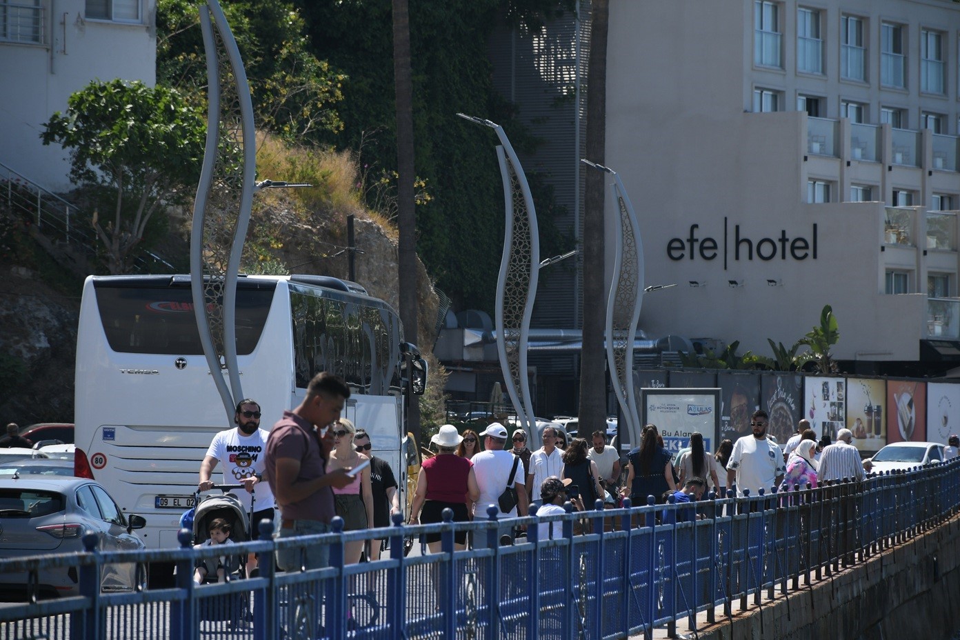 Bayram tatilinde turizmin kalbi Kuşadası’nda attı