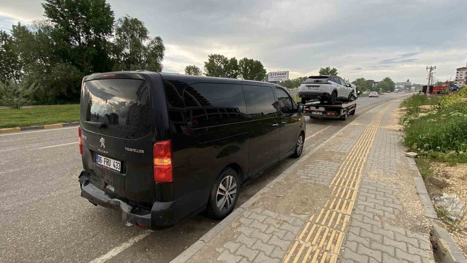 Kastamonu 5 ara&ccedil;lı zincirleme kaza: 5 yaralı
