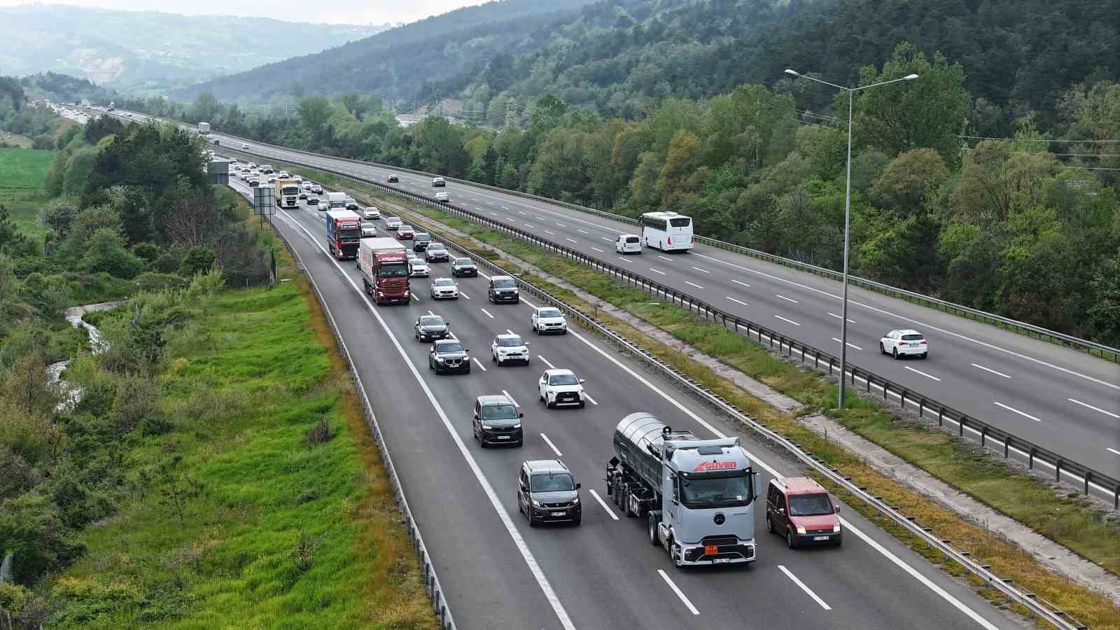 Bolu’da Kurban Bayramı dönüşü ağır vasıtalara geçit yok