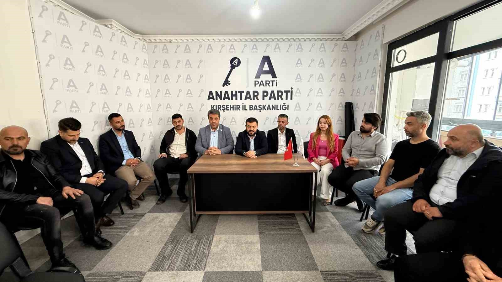 Anahtar Parti Kırşehir Teşkilatı bayramlaşma programında bir araya geldi