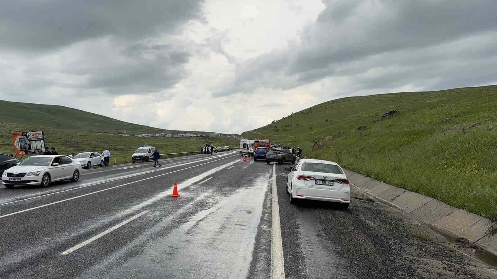 Elazığ’da feci kaza: 1 ölü, 3 yaralı
