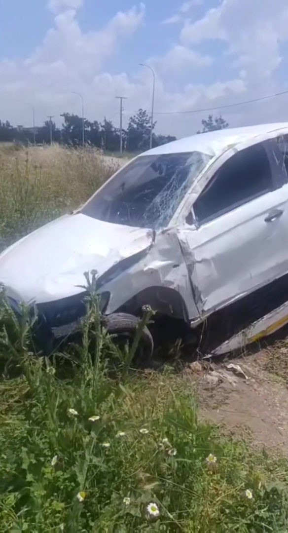 Adana’da otomobil tarlaya uçtu: 1 ölü, 1 yaralı