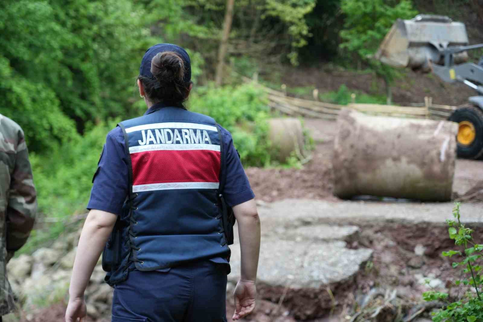 Bayram ziyareti felakete dönüştü: ATV araçla dereye düşen anne-oğul hayatını kaybetti