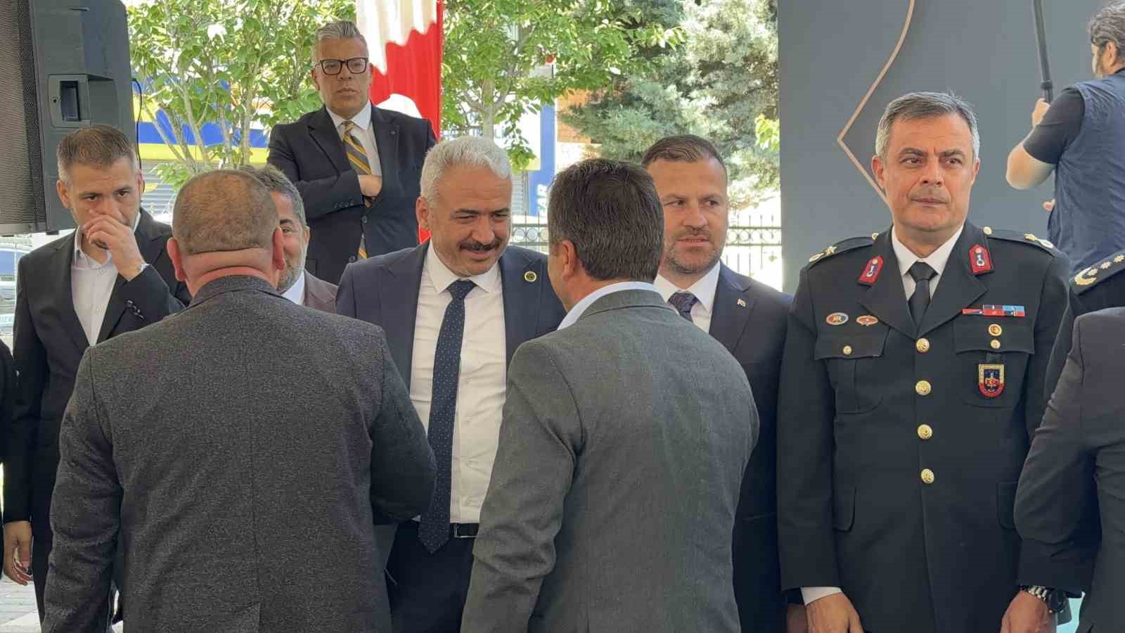 Arnavutköy’de protokol ve vatandaşlar geleneksel bayramlaşma programında buluştu