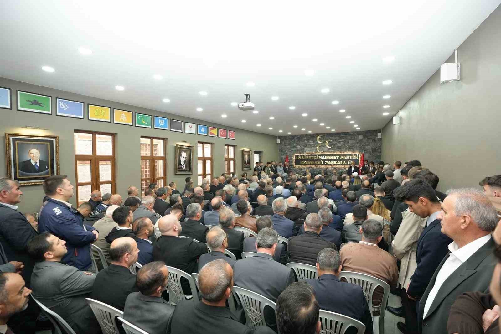 MHP’de bayramlaşma coşkusu