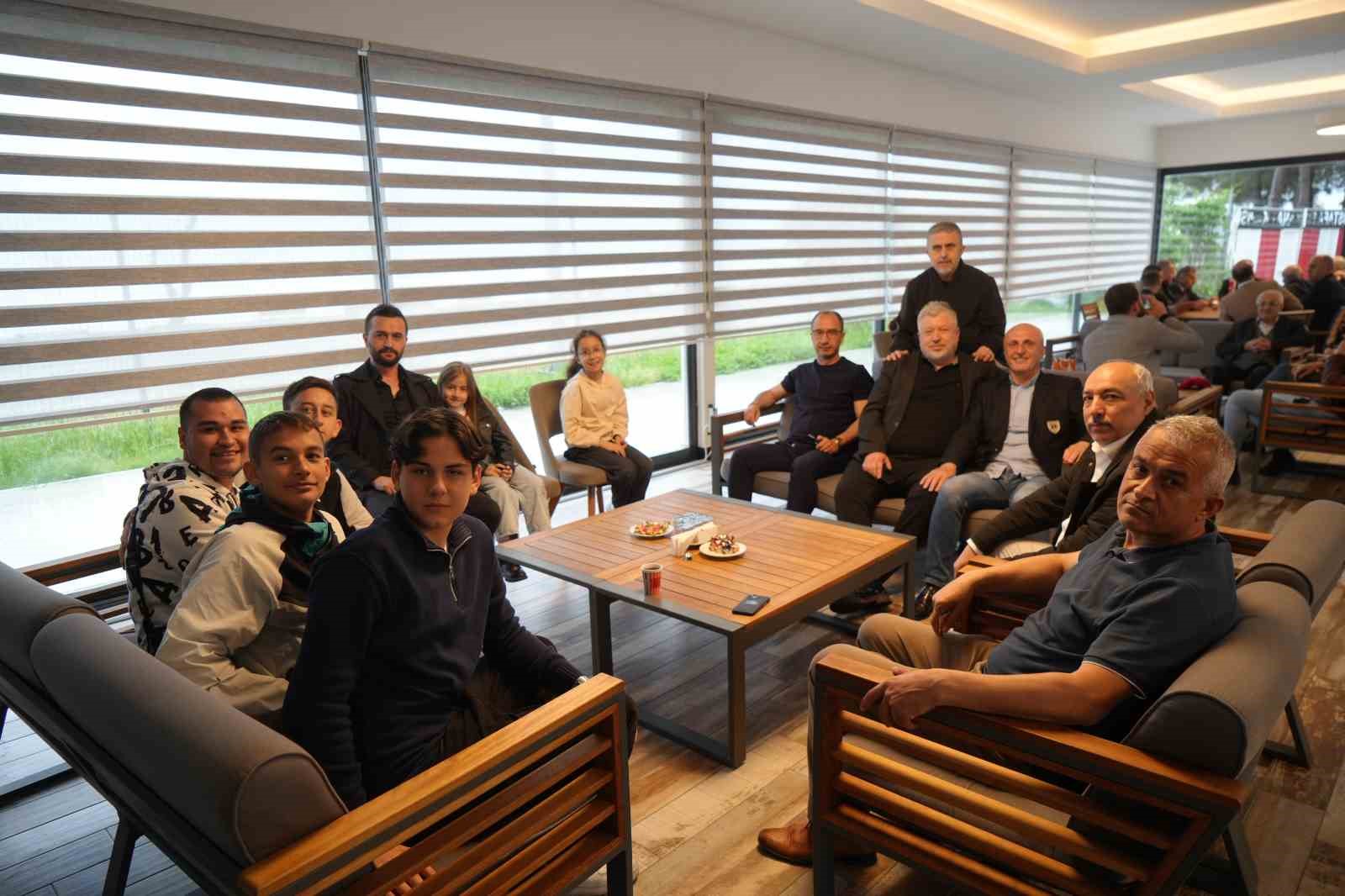 Veysel Bilen: "Kul&uuml;b&uuml;m&uuml;z istemediği s&uuml;rece oyuncu satmamız s&ouml;z konusu olamaz"
