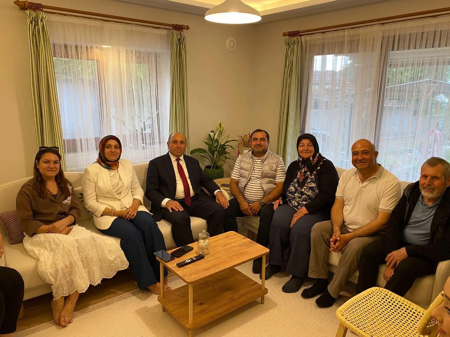 Başkan Akdeniz’den şehit ailelerine bayram ziyareti