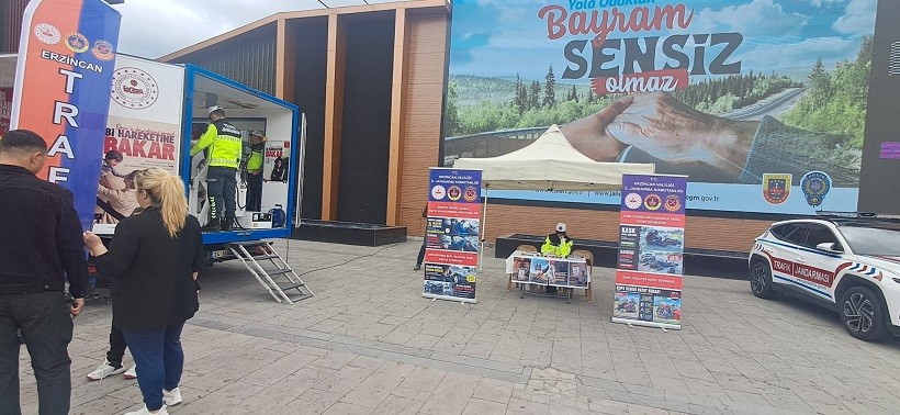 Erzincan’da jandarmadan bayramda emniyet kemeri farkındalığı