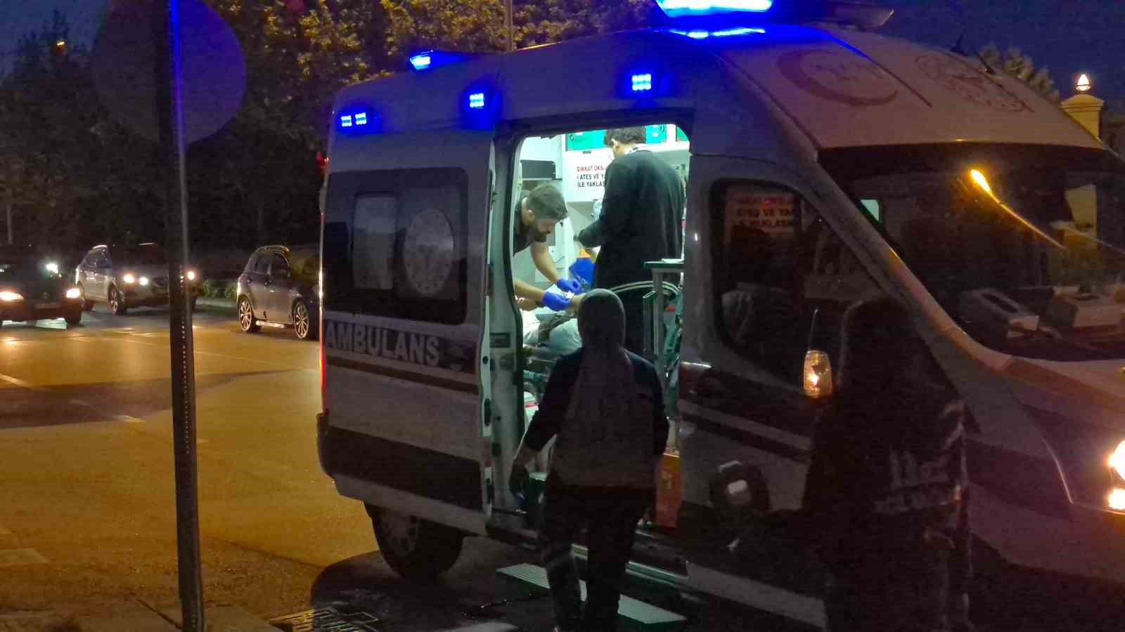 Eskişehir’de kavşakta iki otomobil çarpıştı: 2 yaralı