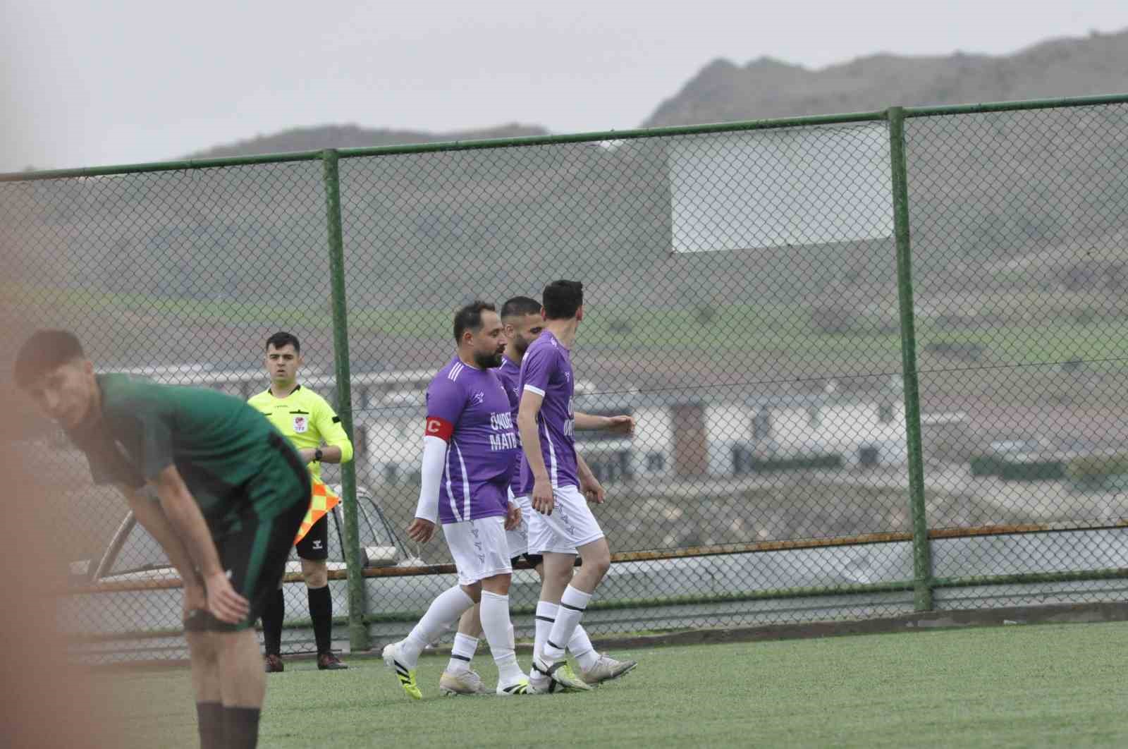 Cırgalanspor adım adım şampiyonluğa koşuyor