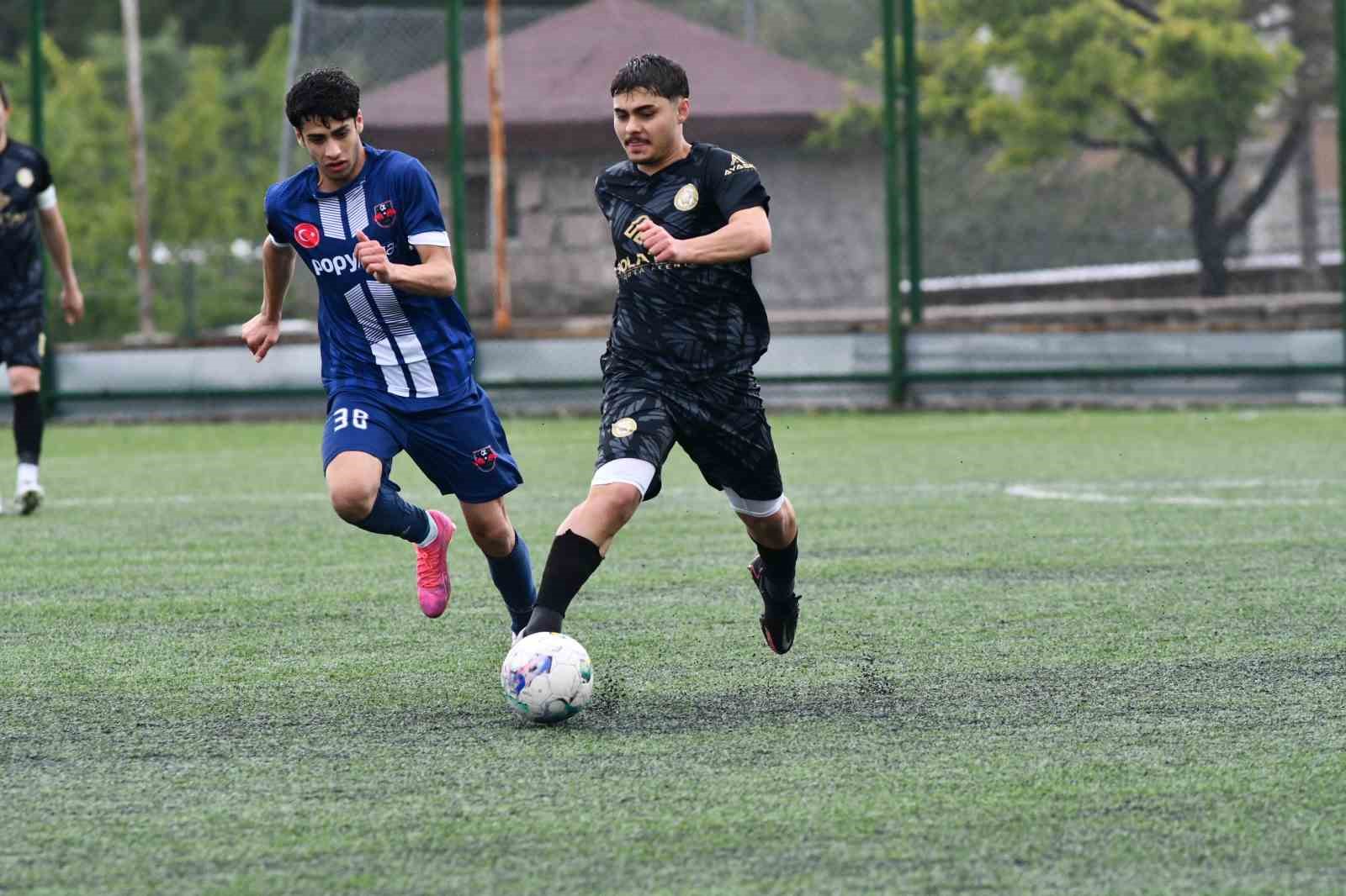 Yavru Aslanspor şampiyon oldu