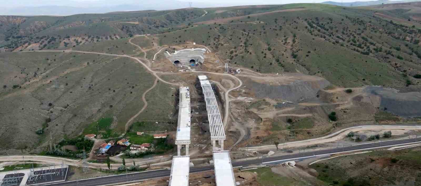 Mersin-Adana-Osmaniye-Gaziantep Hızlı Tren Hattı’nda çalışmalar devam ediyor
