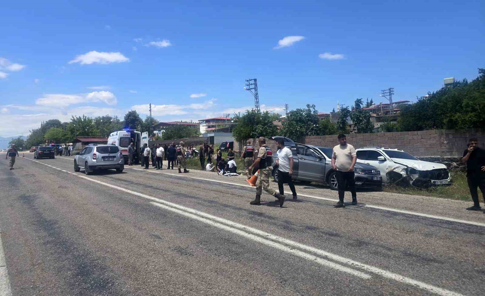 Kilis’te pikap ile otomobil çarpıştı: 9 yaralı