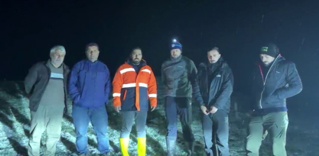 Artvin&rsquo;de yaylada mahsur kalan 6 kamp&ccedil;ıyı ekipler kurtardı
