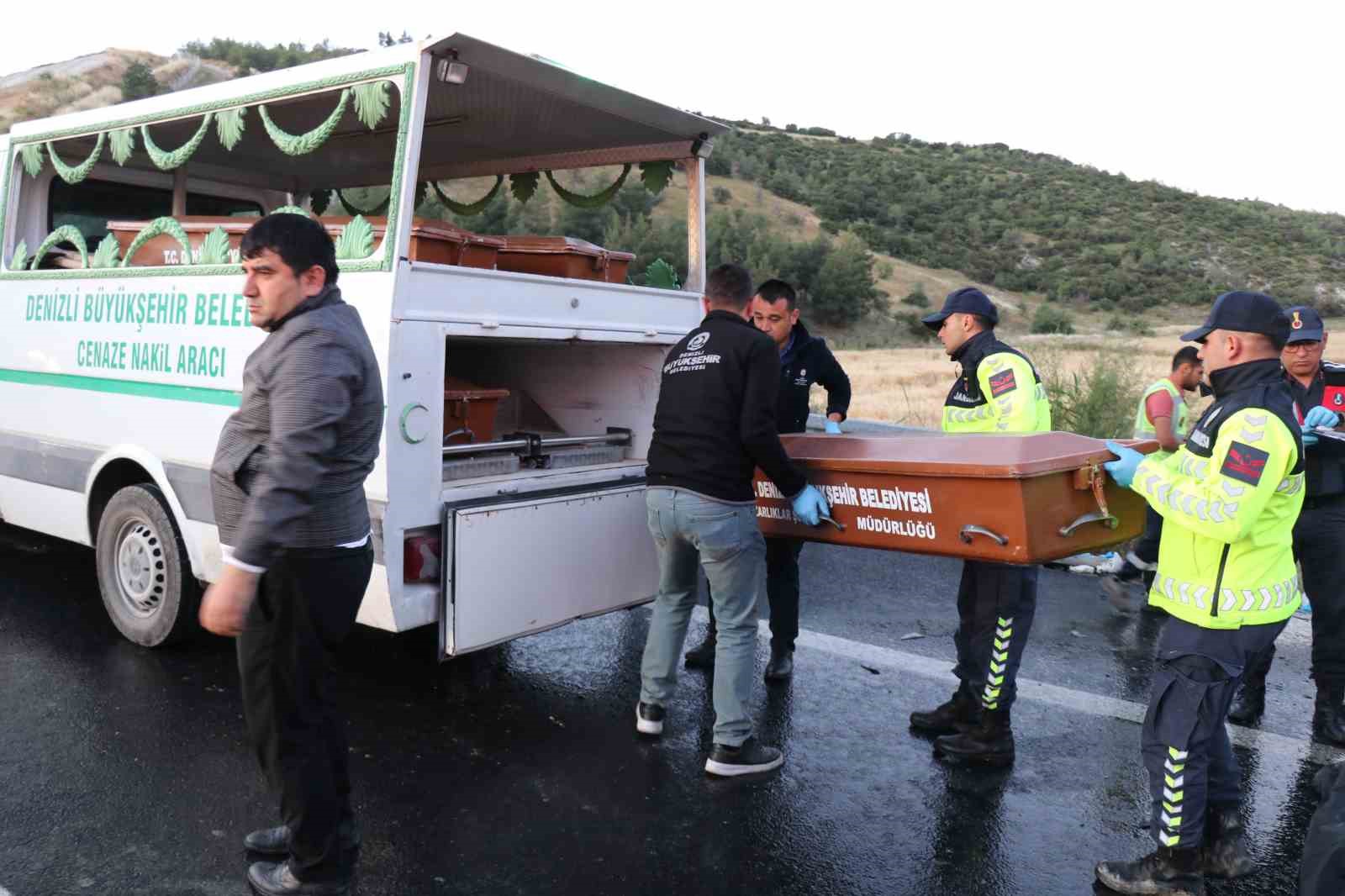 Denizli’deki otobüs kazasında ölenlerin kimlikleri belli oldu