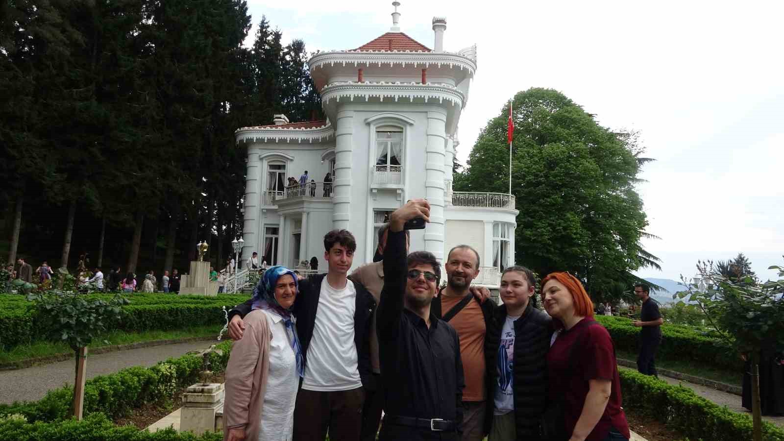 Köşkte bayram yoğunluğu