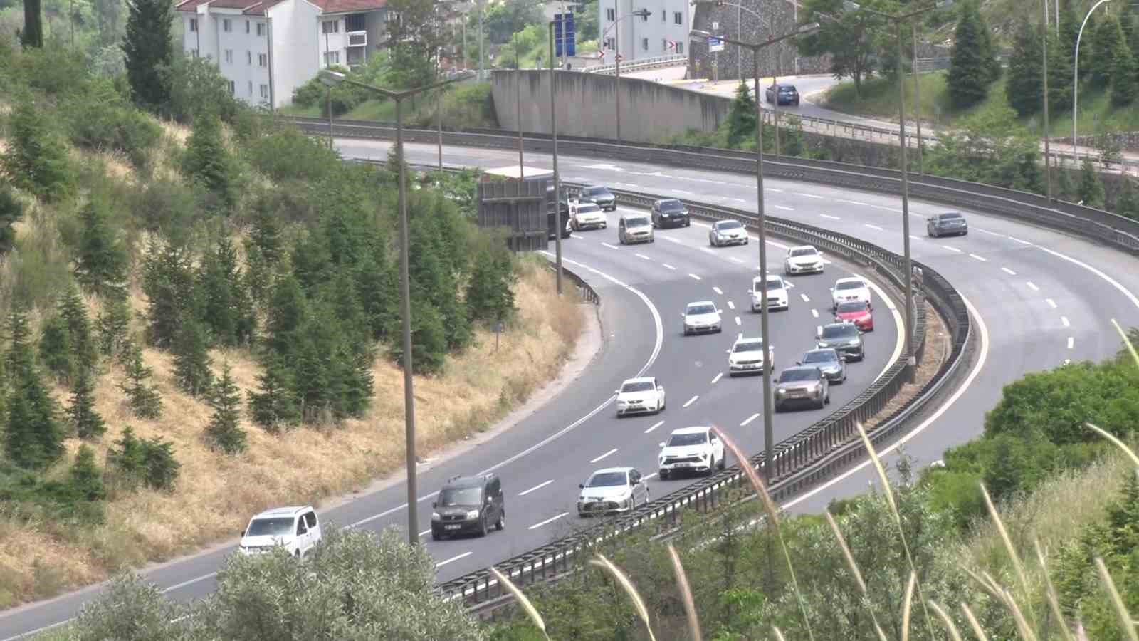 Kocaeli geçişinde Anadolu’dan Avrupa’ya bayram dönüş trafiği akıcı ilerliyor