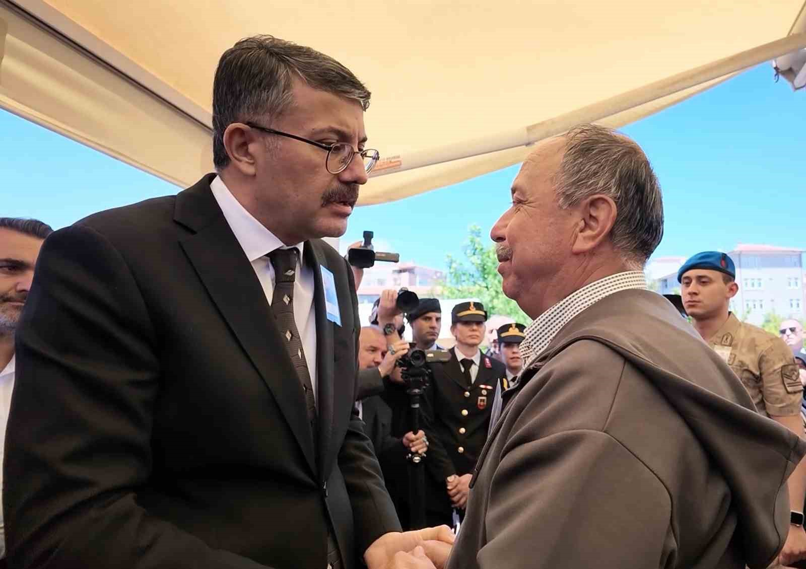 Şehit babasının gururlu duruşu: "Ben de şehit babası oldum"
