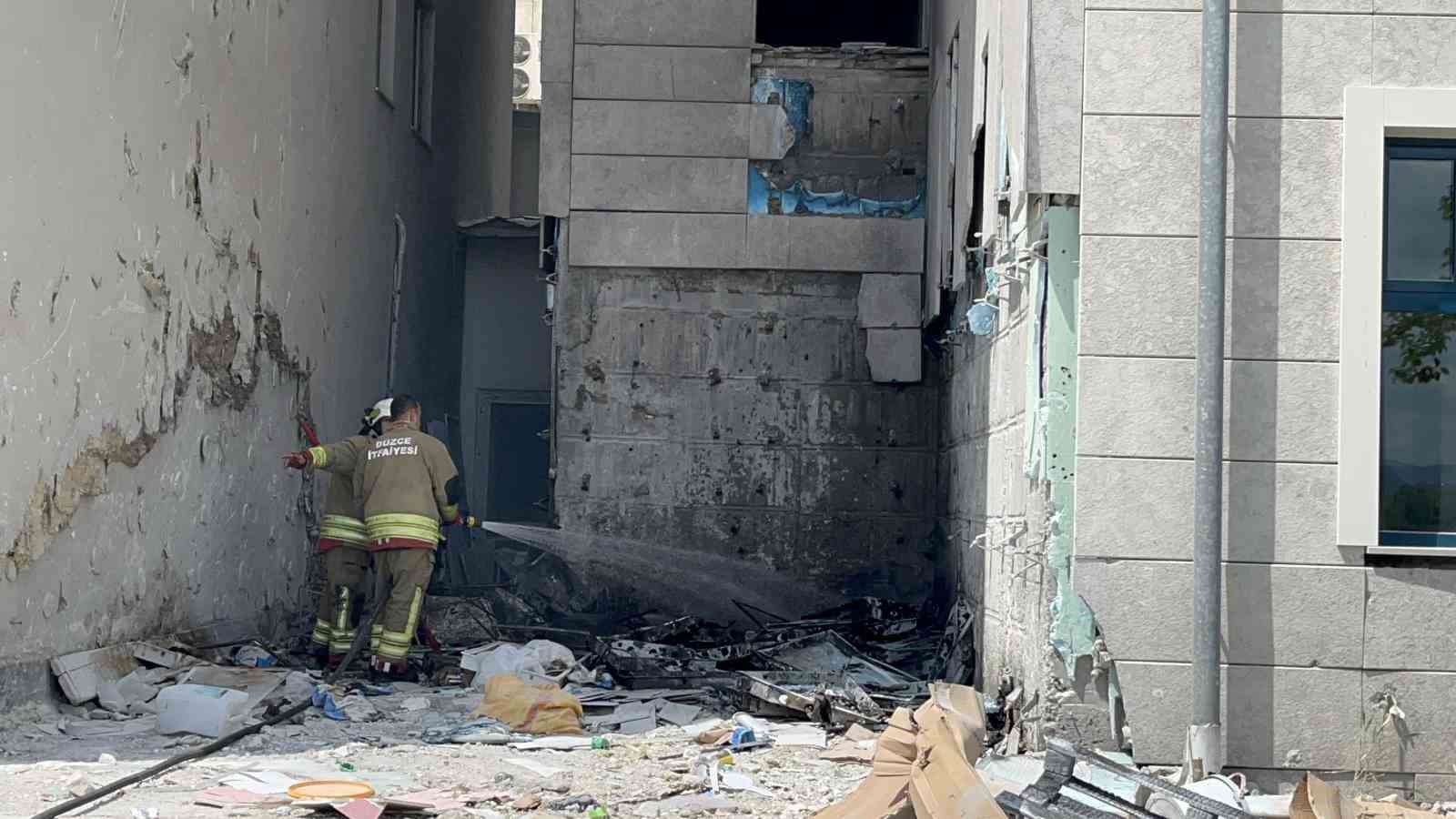 Hastane inşaatında ki yangını güvenlik görevlileri engelledi