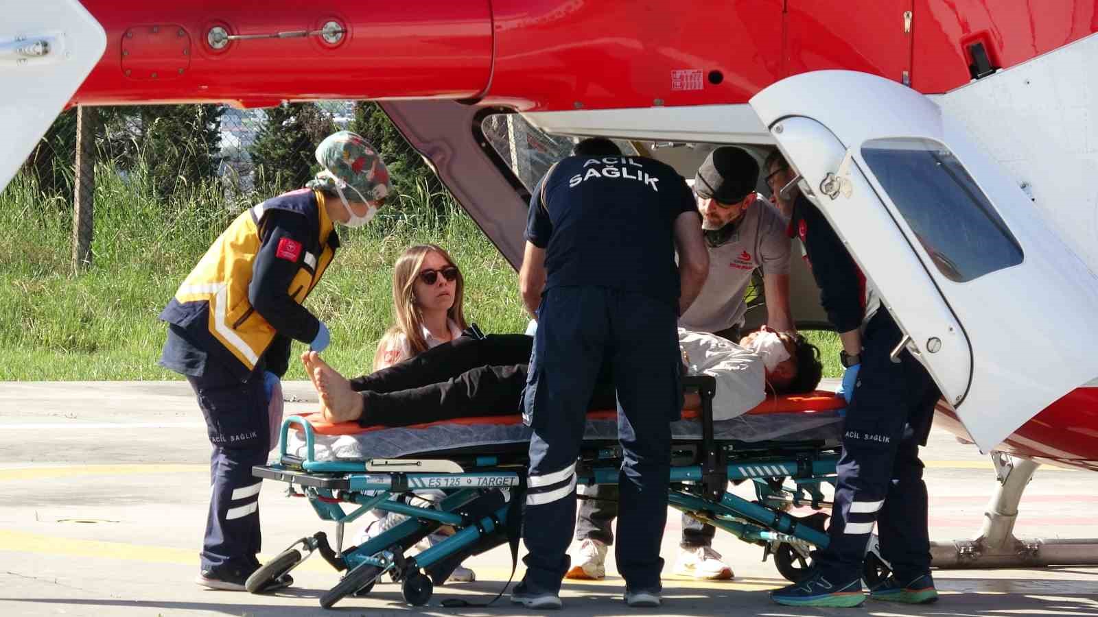 Baltayla odun keserken yaralanan çocuğun imdadına ambulans helikopter yetişti