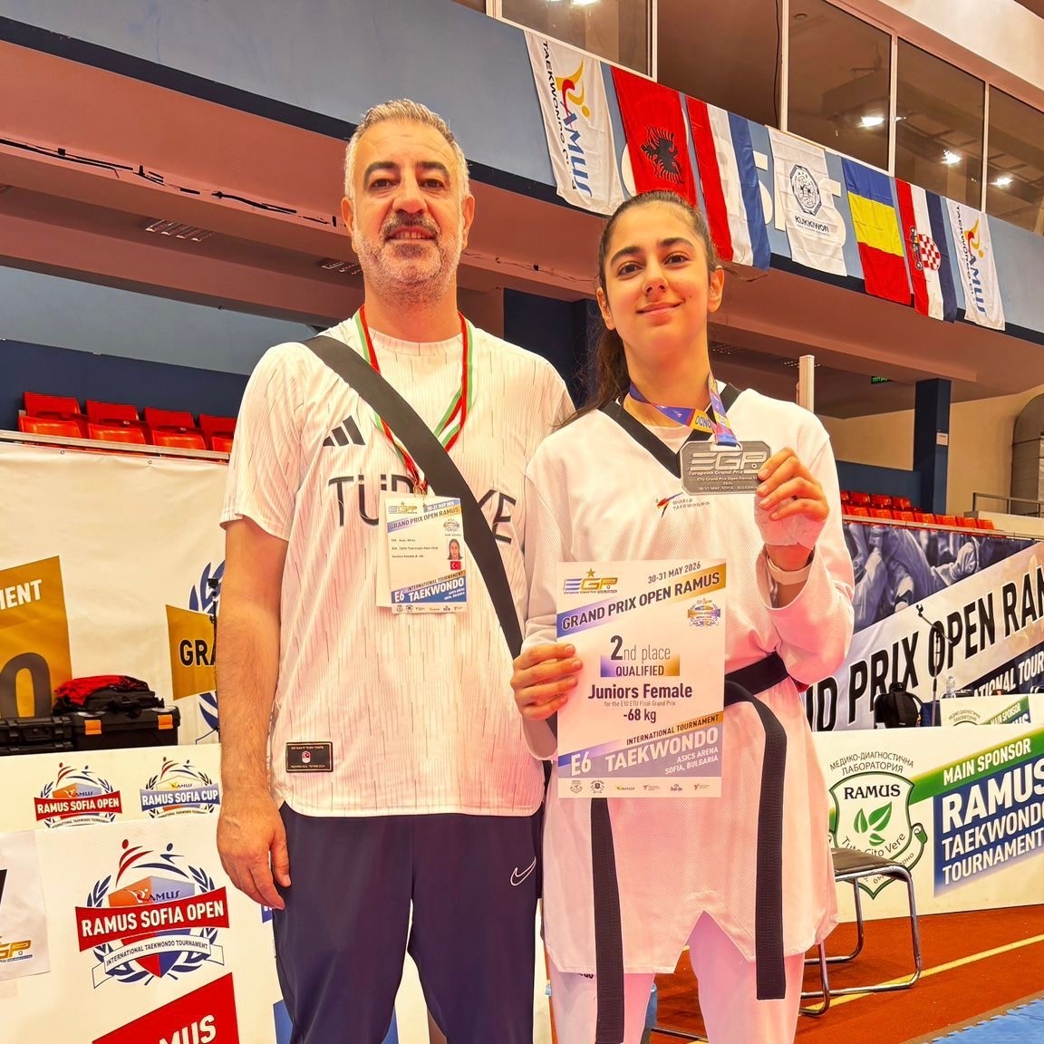 Ebrar Acar&rsquo;dan Avrupa&rsquo;da g&uuml;m&uuml;ş madalya
