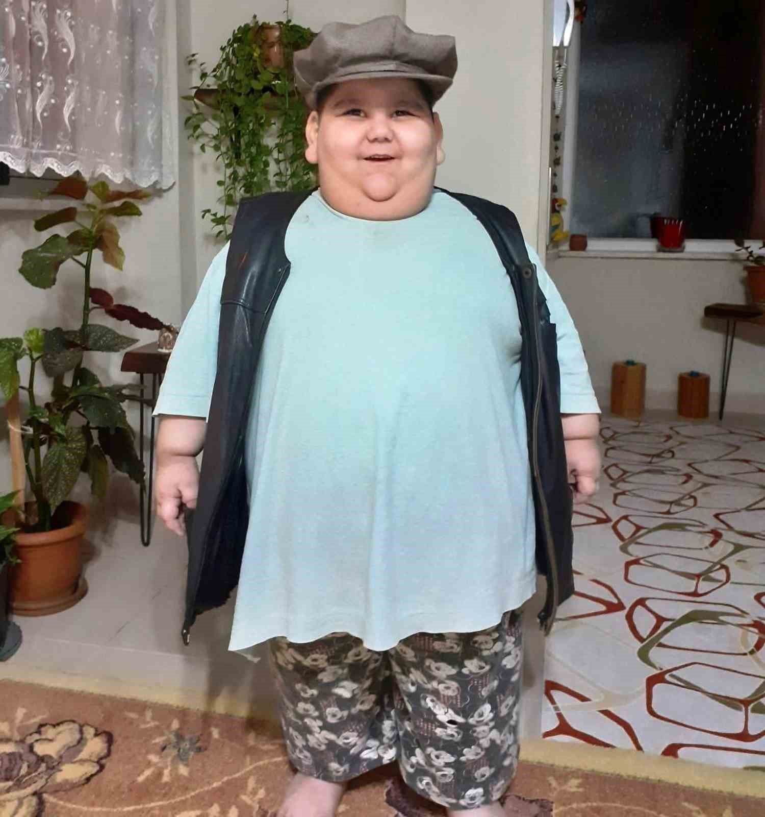 Yağız’ın inanılmaz değişimi: 5 yaşında 90 kiloydu, 11 yaşında 40 kilo

