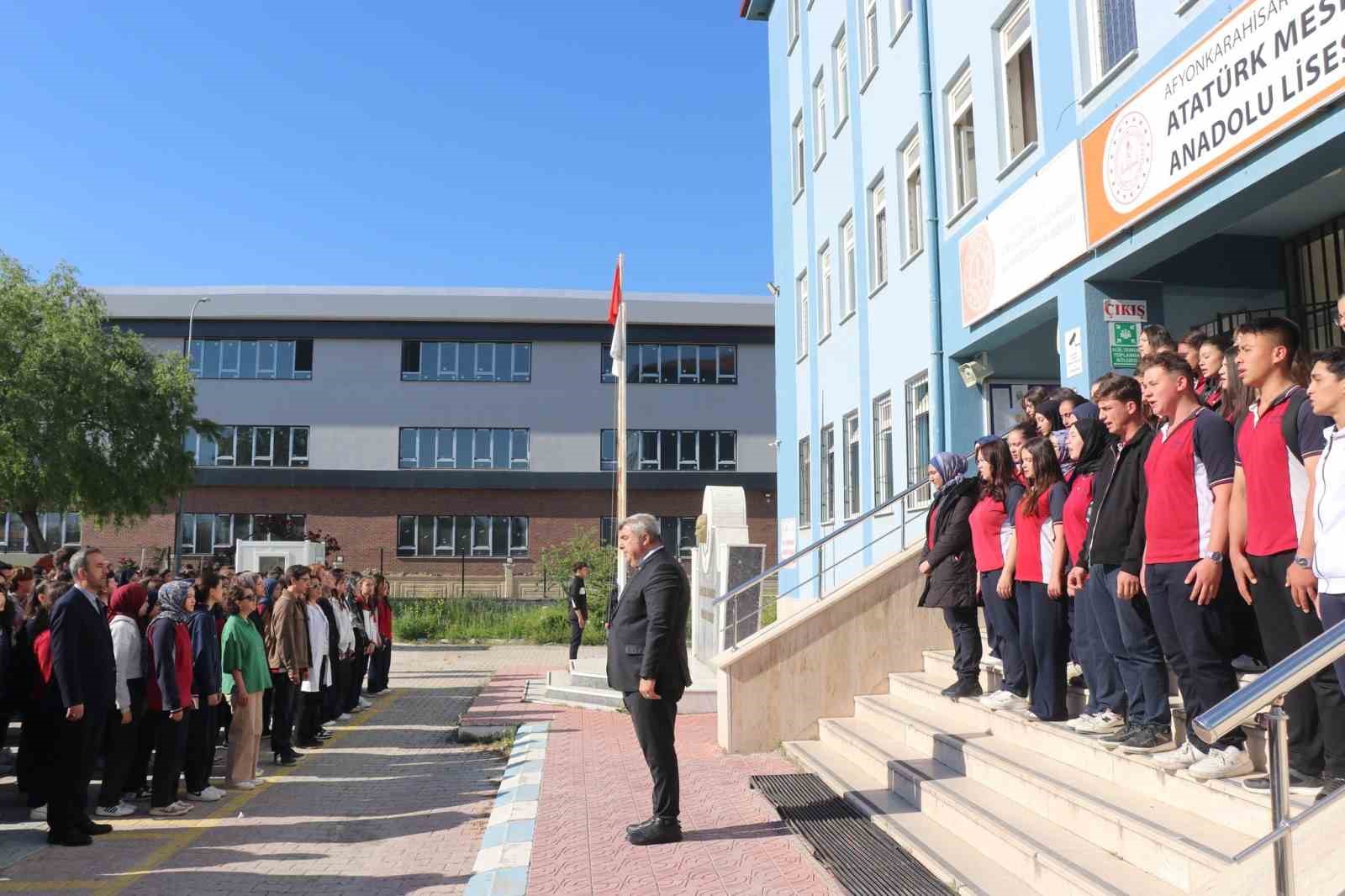 Bayram tatili sonrası eğitim ve öğretim yeniden başladı

