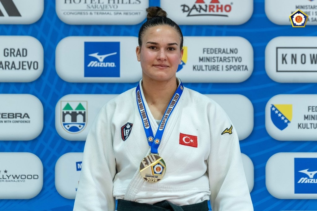 BEUN&rsquo;lu Mill&icirc; Judocu G&uuml;lenay&rsquo;dan Avrupa&rsquo;da altın zafer
