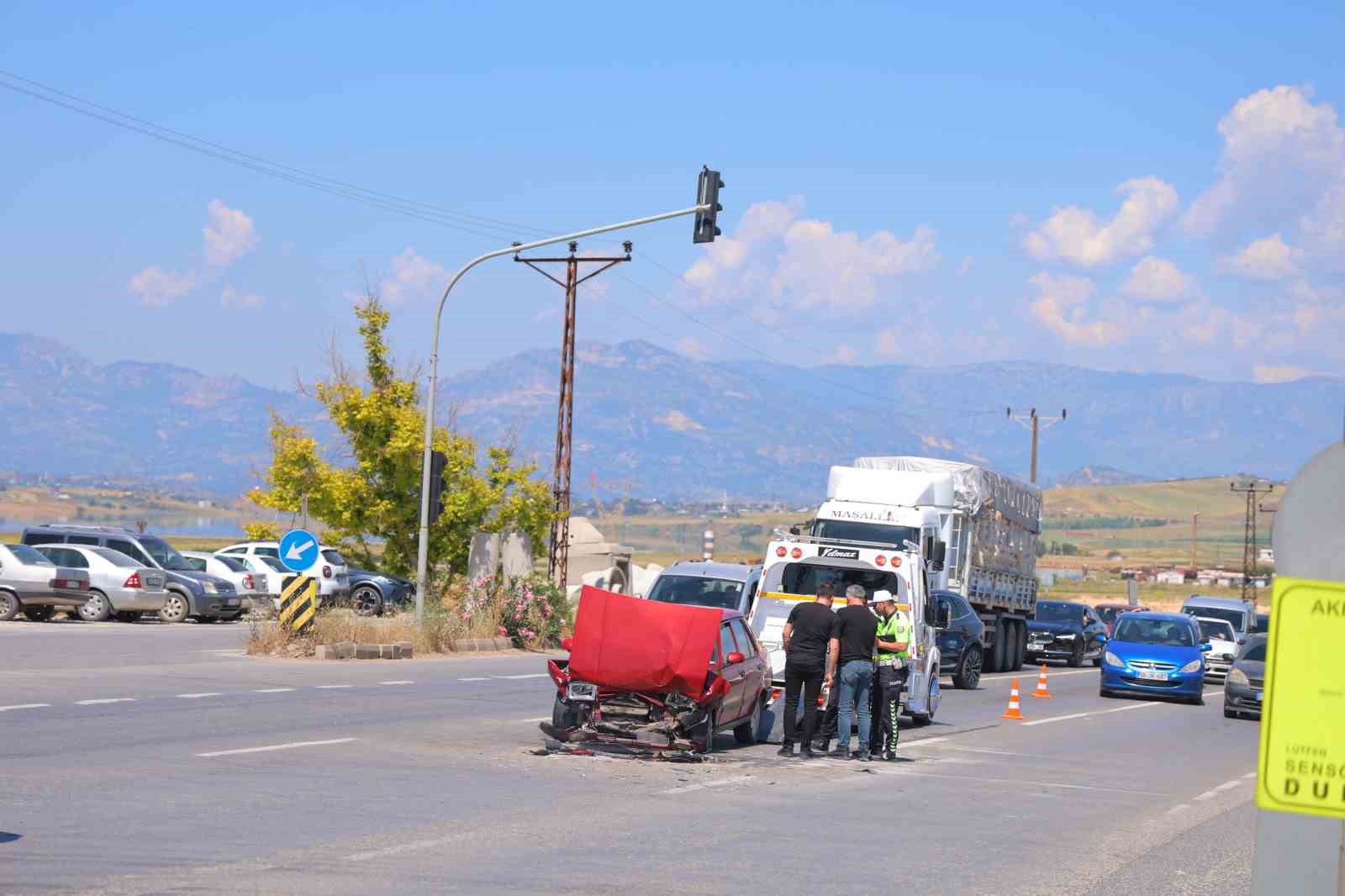 Kahramanmaraş’ta 2 farklı trafik kazasında 2 kişi yaralandı