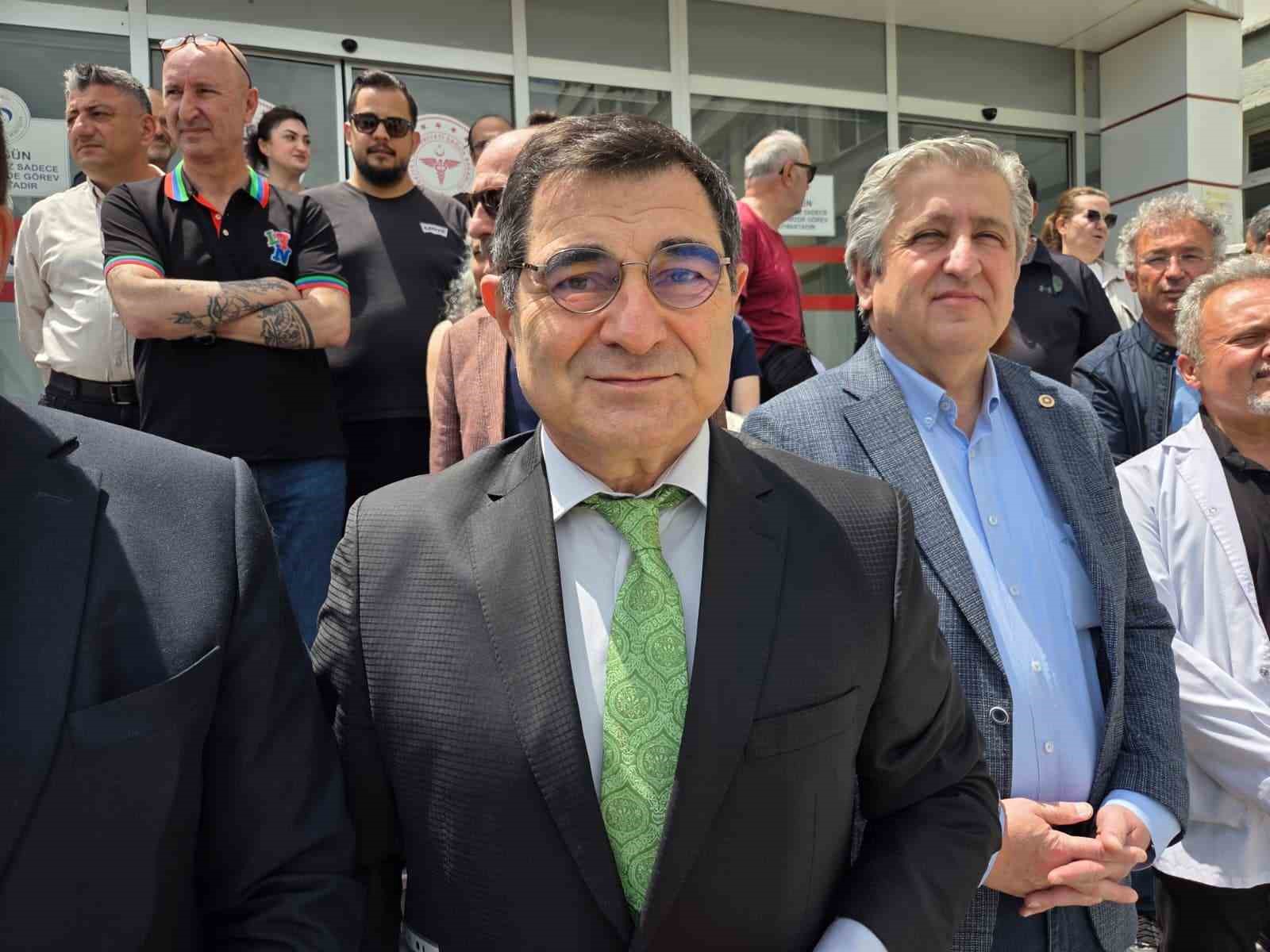 G&ouml;revi başında &ouml;ld&uuml;r&uuml;len Dr. Kamil Furtun anıldı
