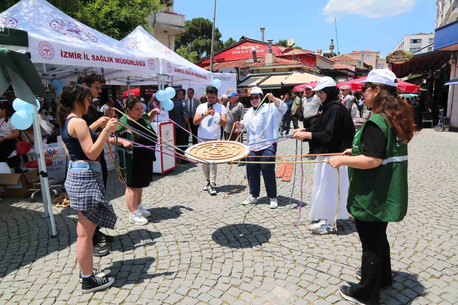 İzmir&rsquo;de t&uuml;t&uuml;n kullanımının sağlığa zararlarına dikkat &ccedil;ekildi
