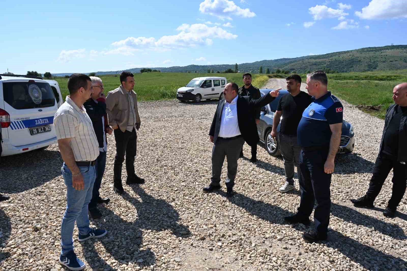 Başkan Hamamcı, TOKİ bağlantı yolu ve İsmetpaşa Mahallesi’nde inceleme yaptı