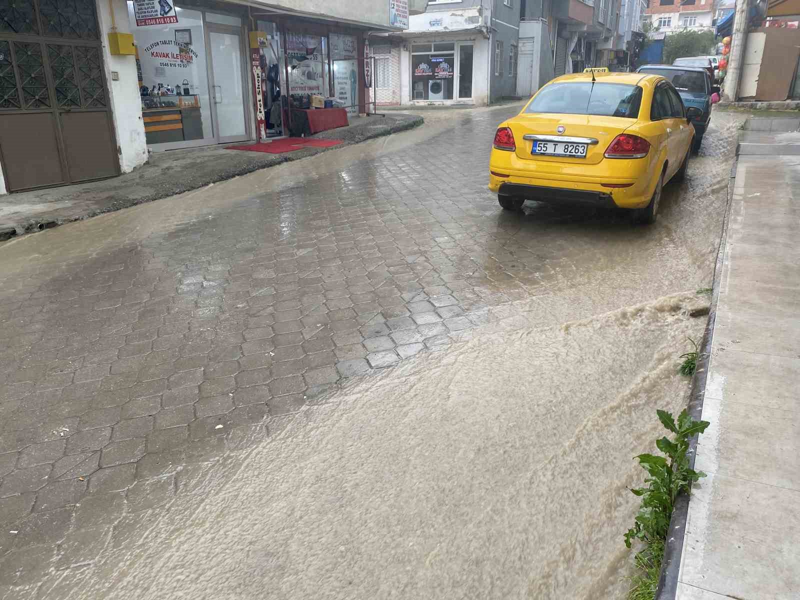 Kavak’ta sağanak