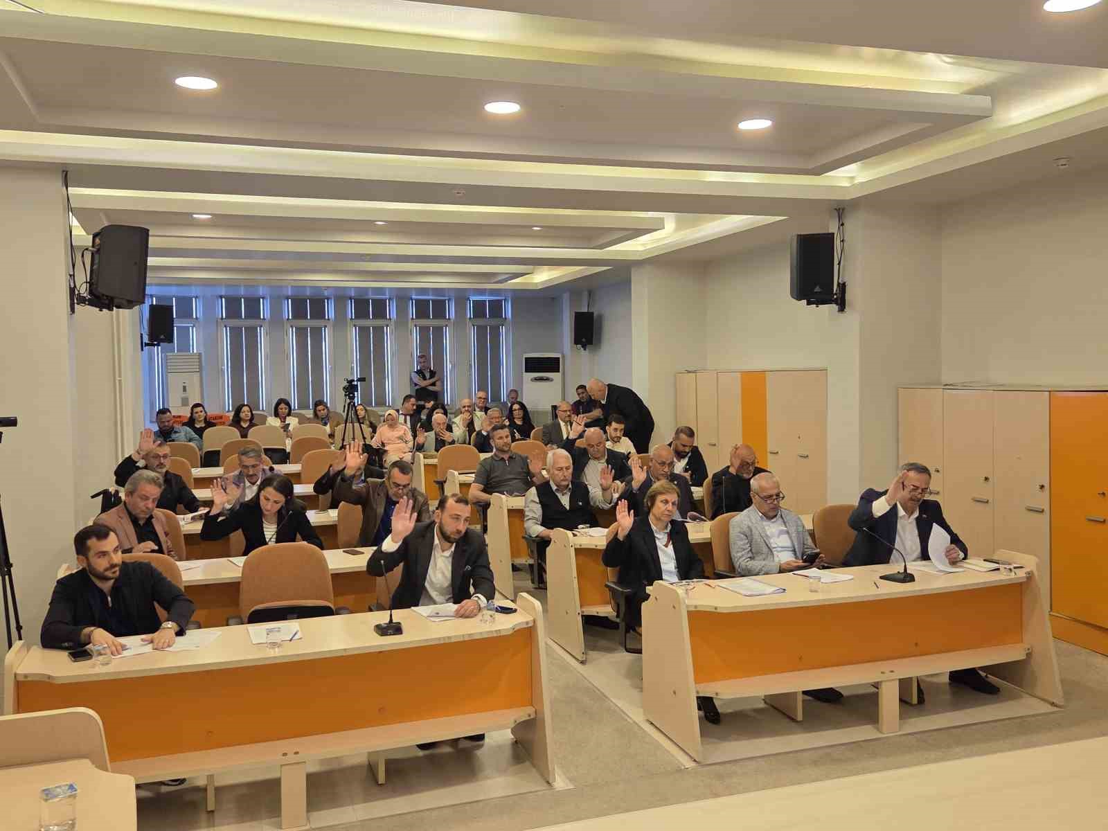 Atakum meclisinde yatırım ve maaş gündemi