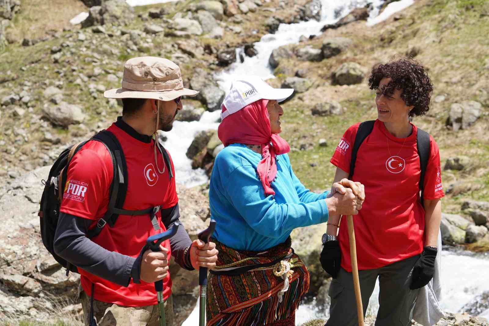 G&uuml;m&uuml;şhane&rsquo;de Milli Takım i&ccedil;in zirve y&uuml;r&uuml;y&uuml;ş&uuml;
