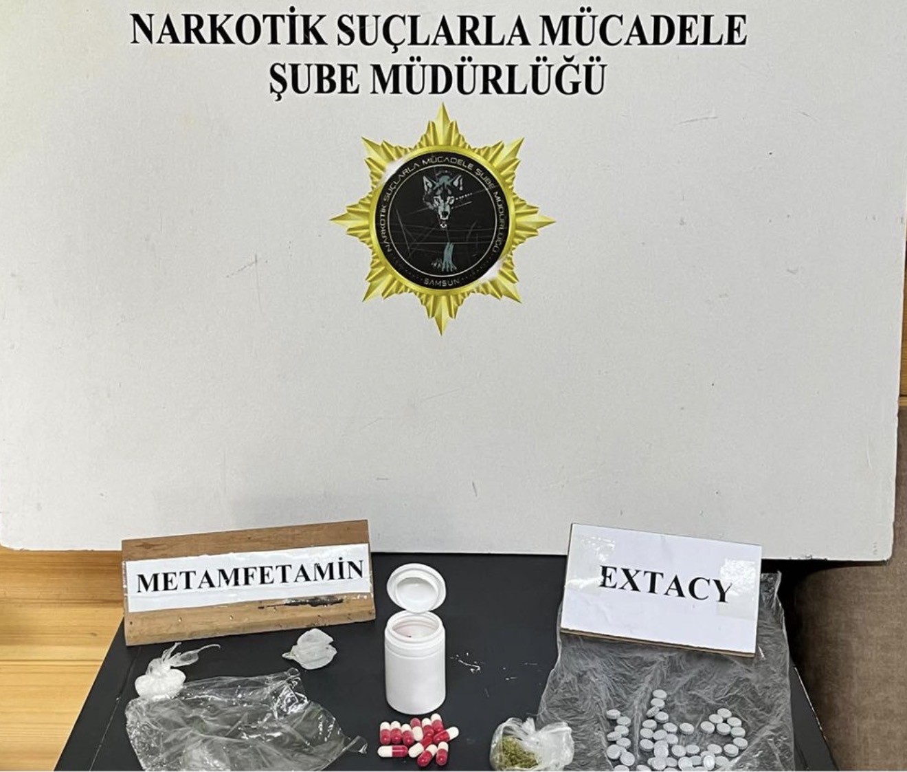 Uyuşturucu operasyonunda zehir tacirlerine darbe