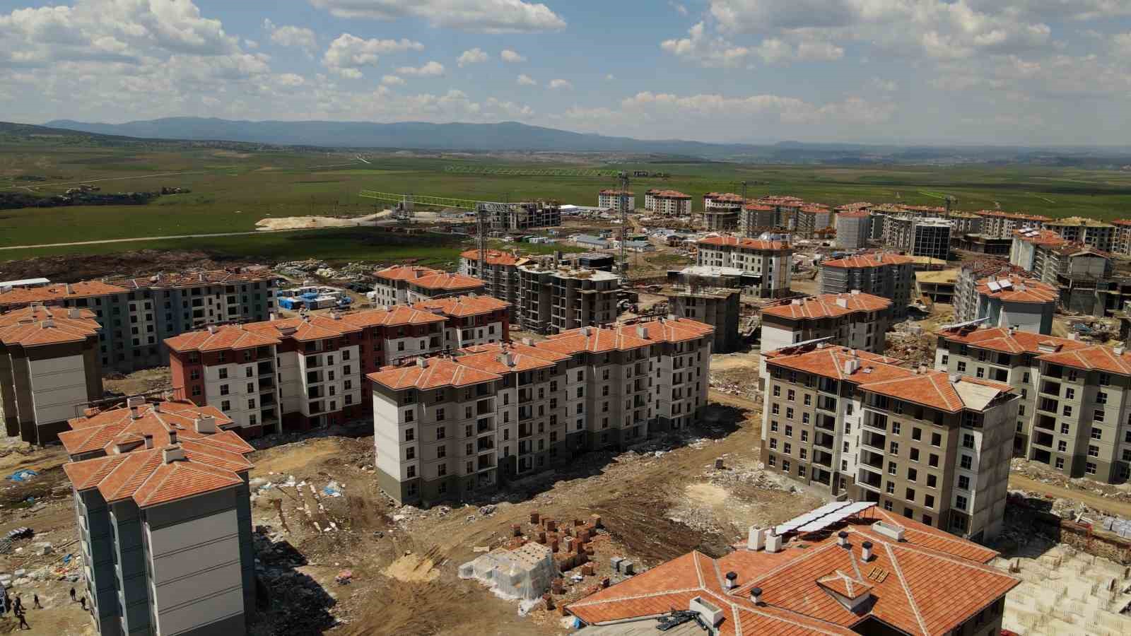 Milletvekili Gürcan ve Başkan Albayrak’tan Kocakır TOKİ şantiyesine ziyaret