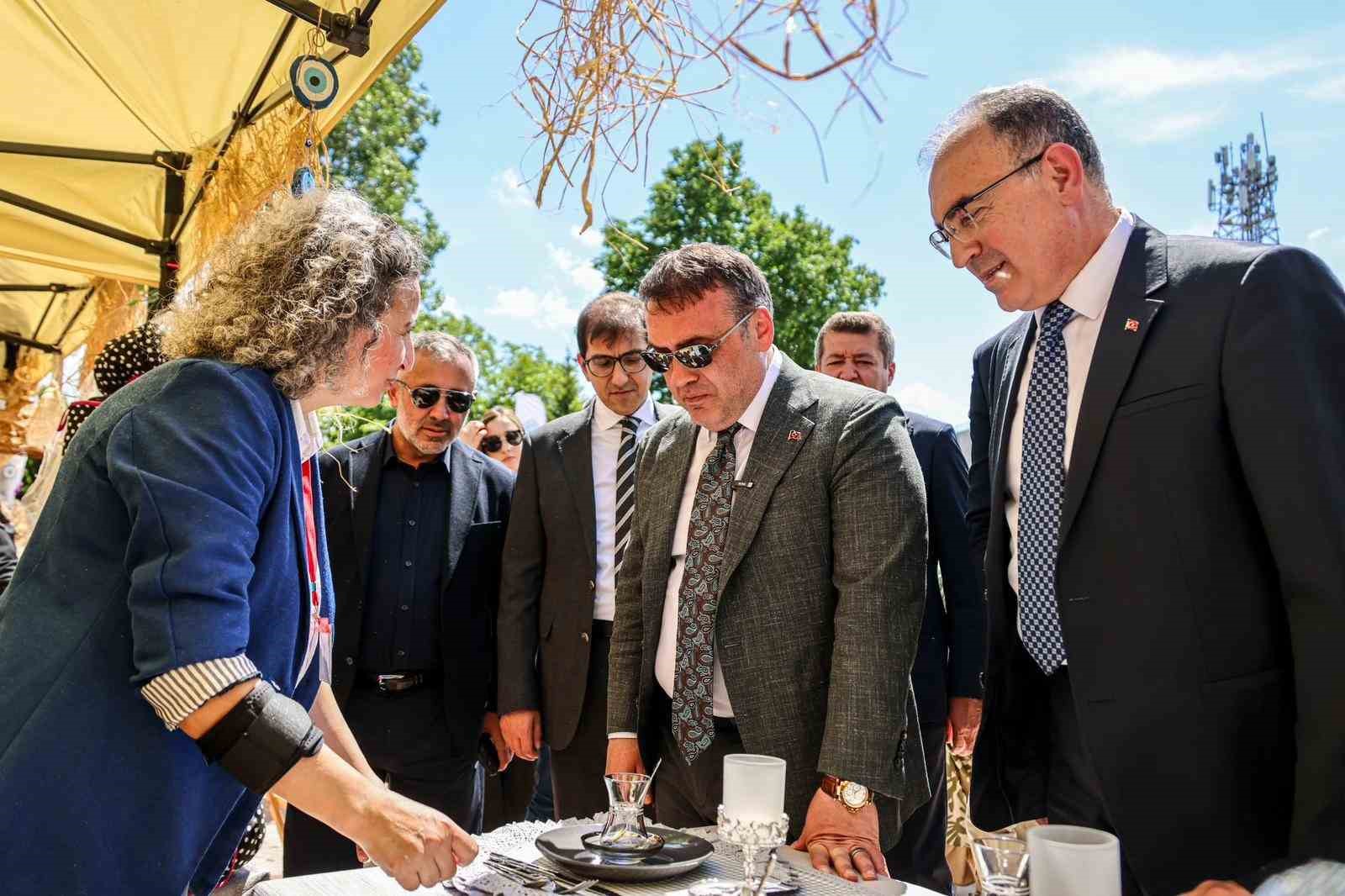 Bilecik’te el emeği göz nuru ürünler sergilendi