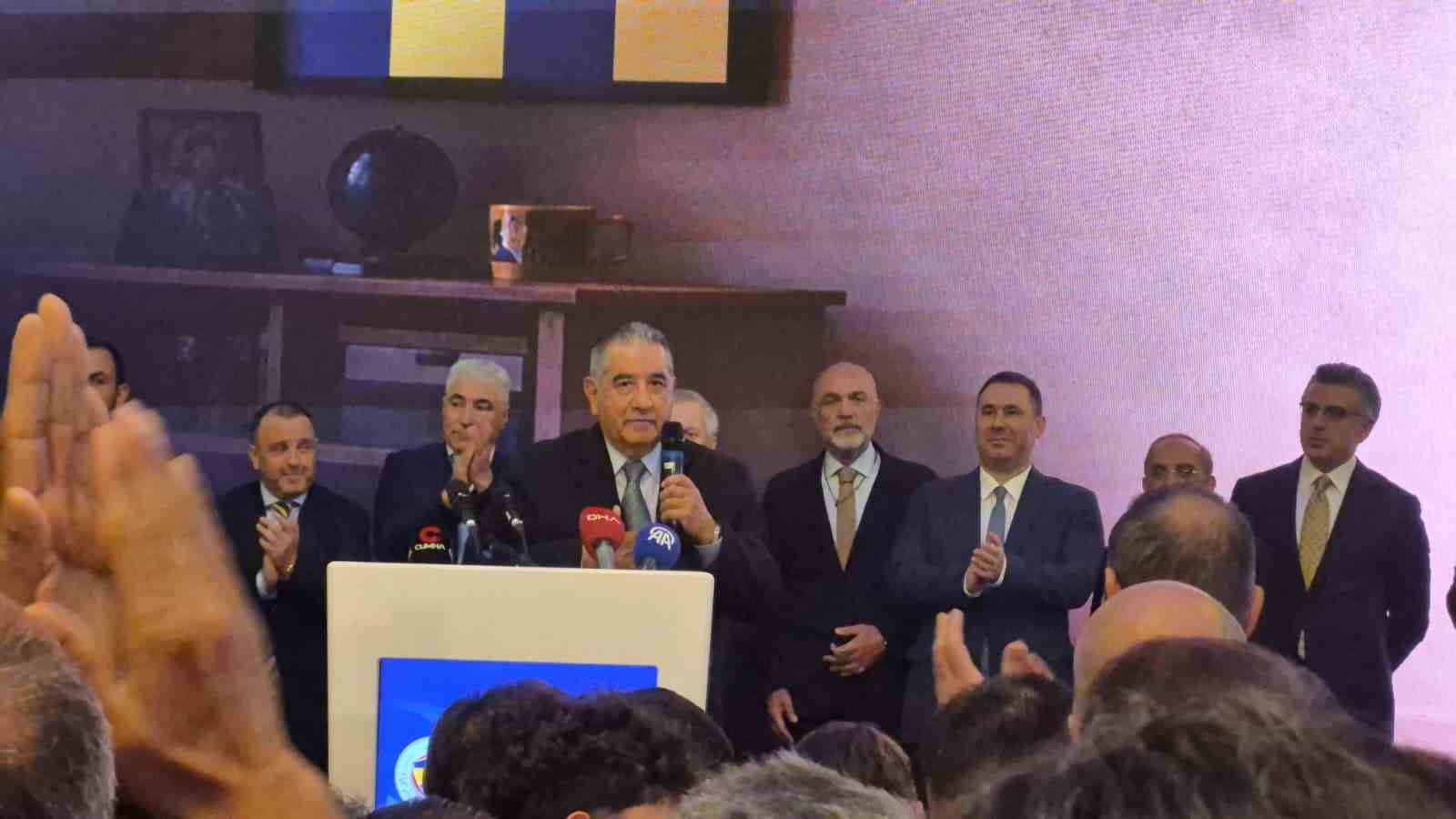 Aziz Yıldırım: "Yeniden en büyük Fenerbahçe dönemi ufukta"