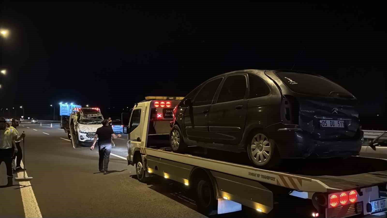 Takla atan ara&ccedil; metrelerce s&uuml;r&uuml;klendi, hamile kadın tedbiren hastaneye kaldırıldı
