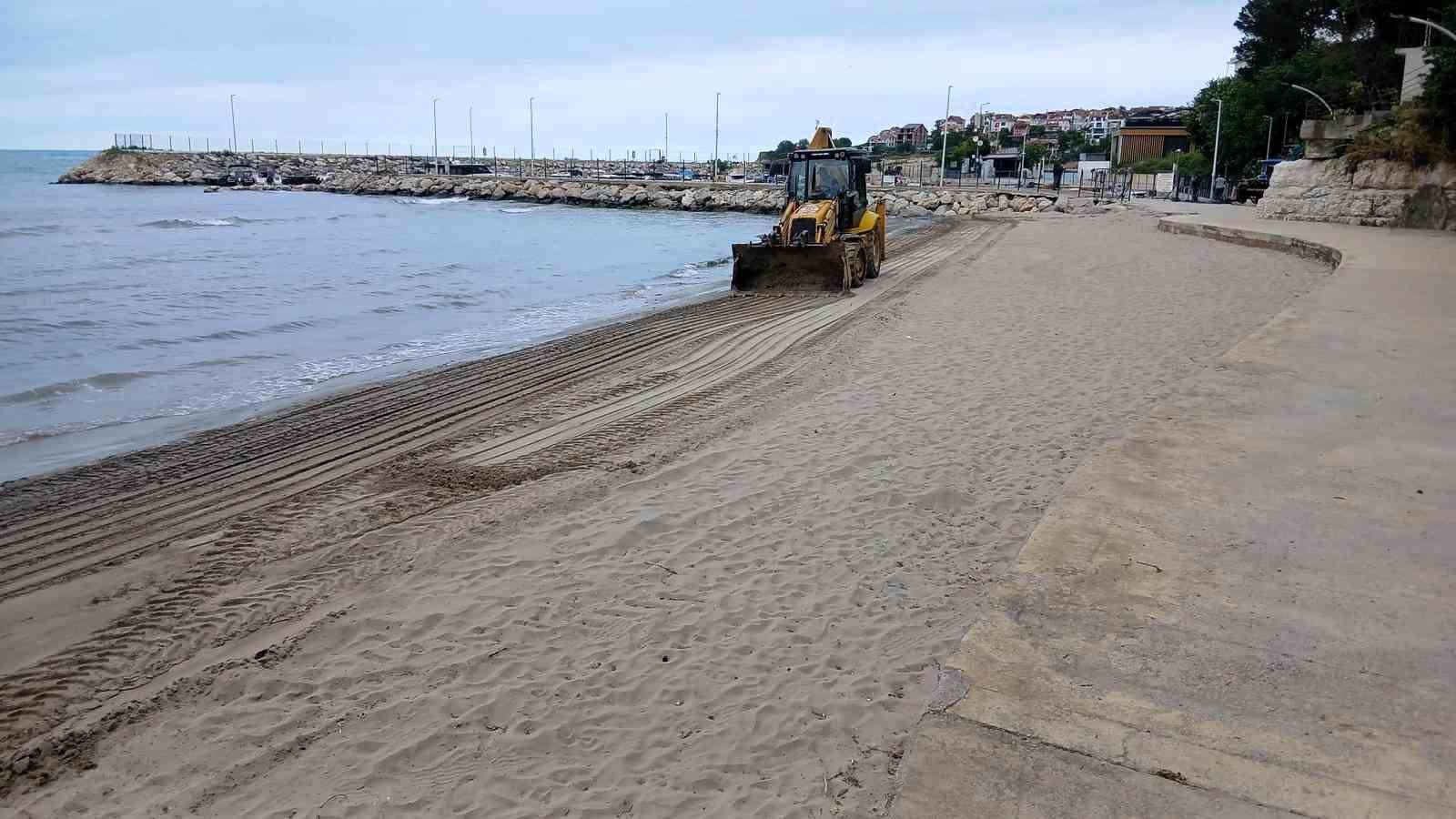 Kocaeli’nin turizm vitrini Kandıra’da 39 ton atık toplandı