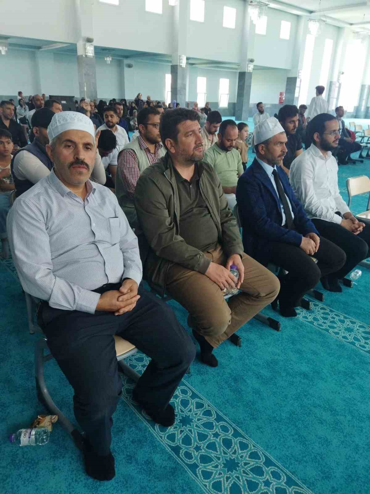 Uluslararası öğrencilerin din eğitim programı sona erdi