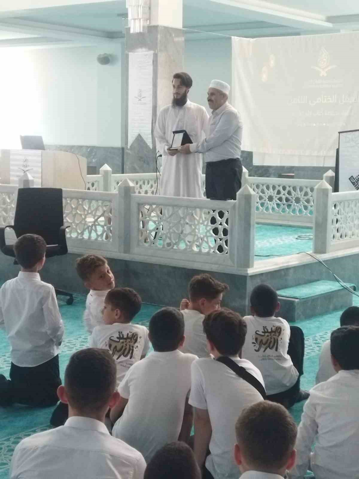 Uluslararası öğrencilerin din eğitim programı sona erdi