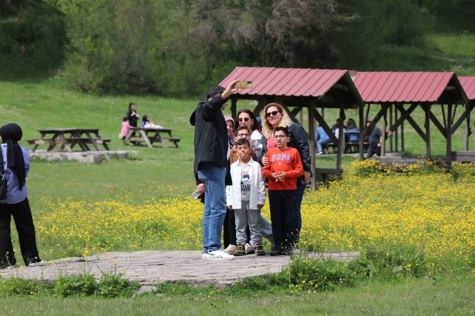 Bolu&rsquo;daki milli parklara bayramda ziyaret&ccedil;i akını
