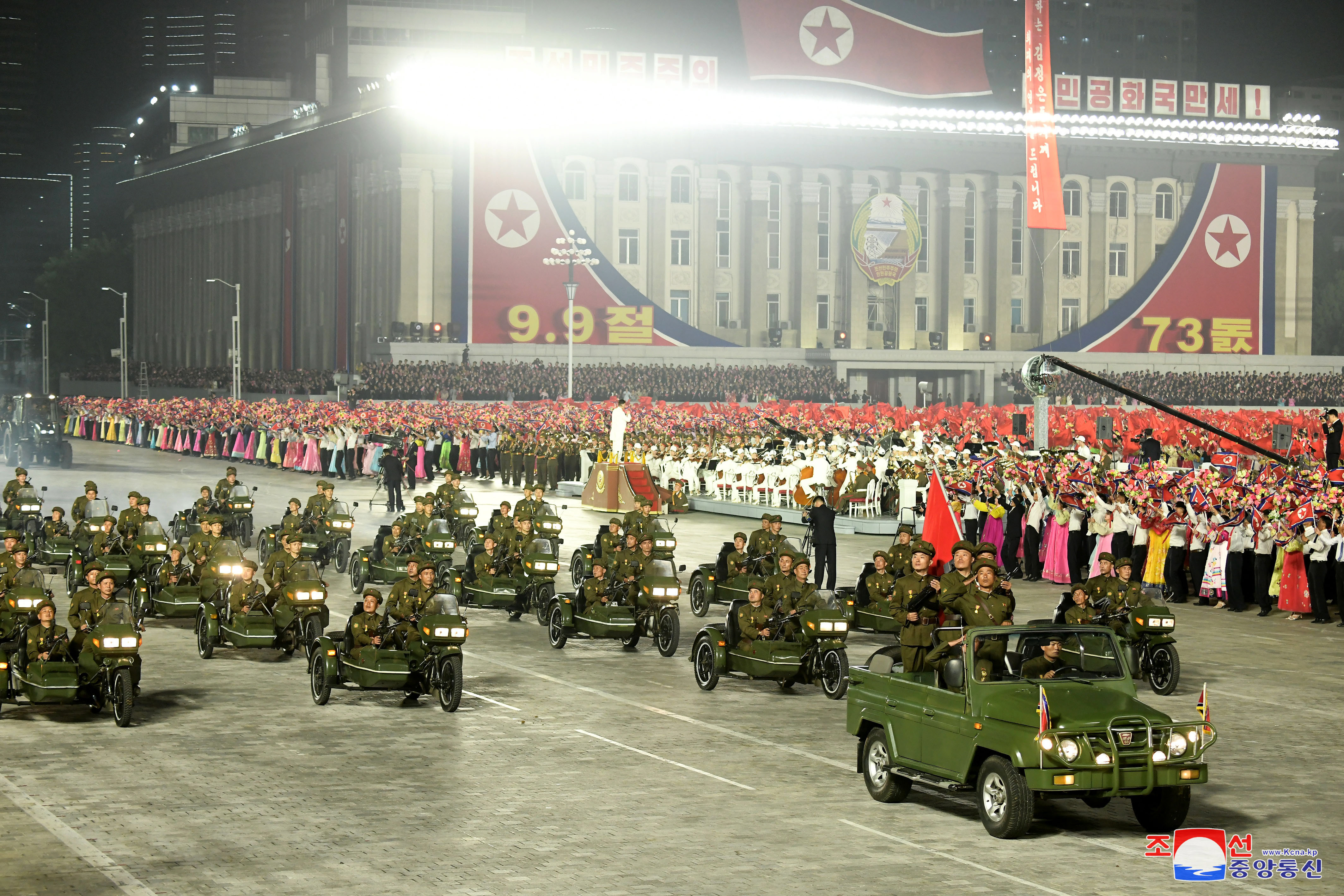 Азербайджан северная корея. Парад в Пхеньяне 2021 военный. Северная Корея Пхеньян.
