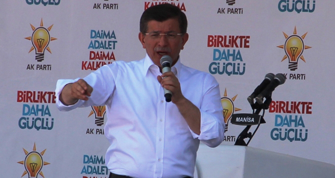Davutoğlu: ‘Cumhuriyetimizin fidanlığı AK Parti&#039;dir&#039;
